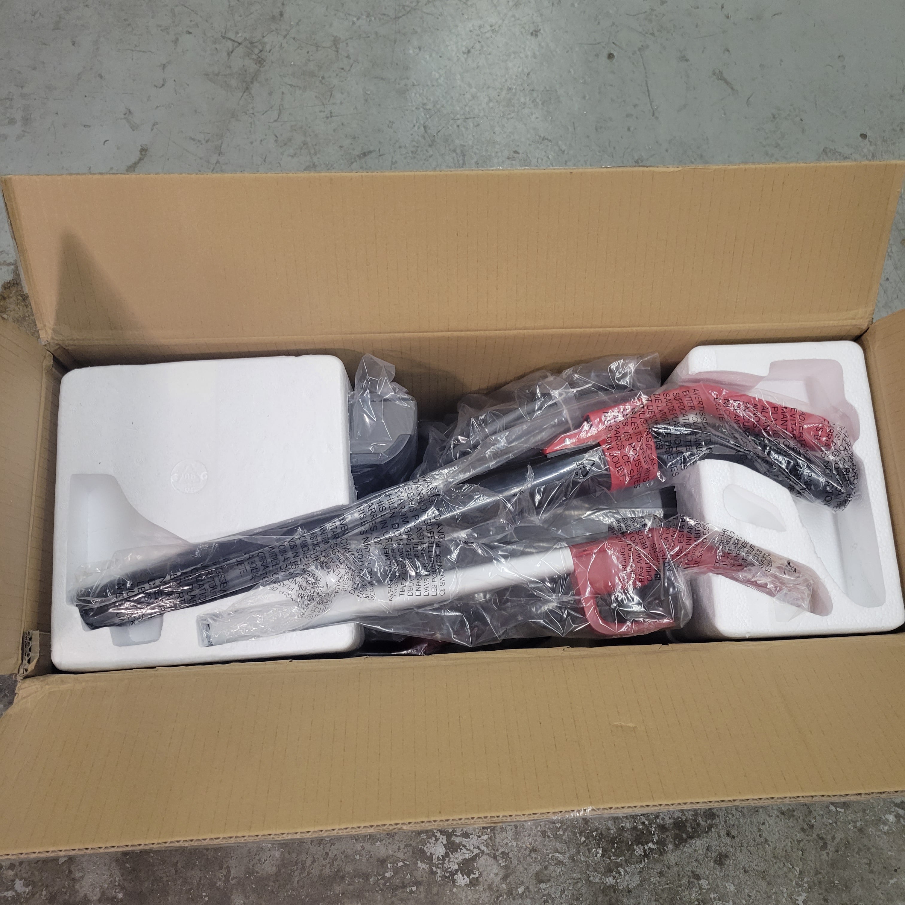 Sanitaire Commercial Vacuum Cleaner SC5500B EON Quiet Clean Upright Vacuum (8070360072430)